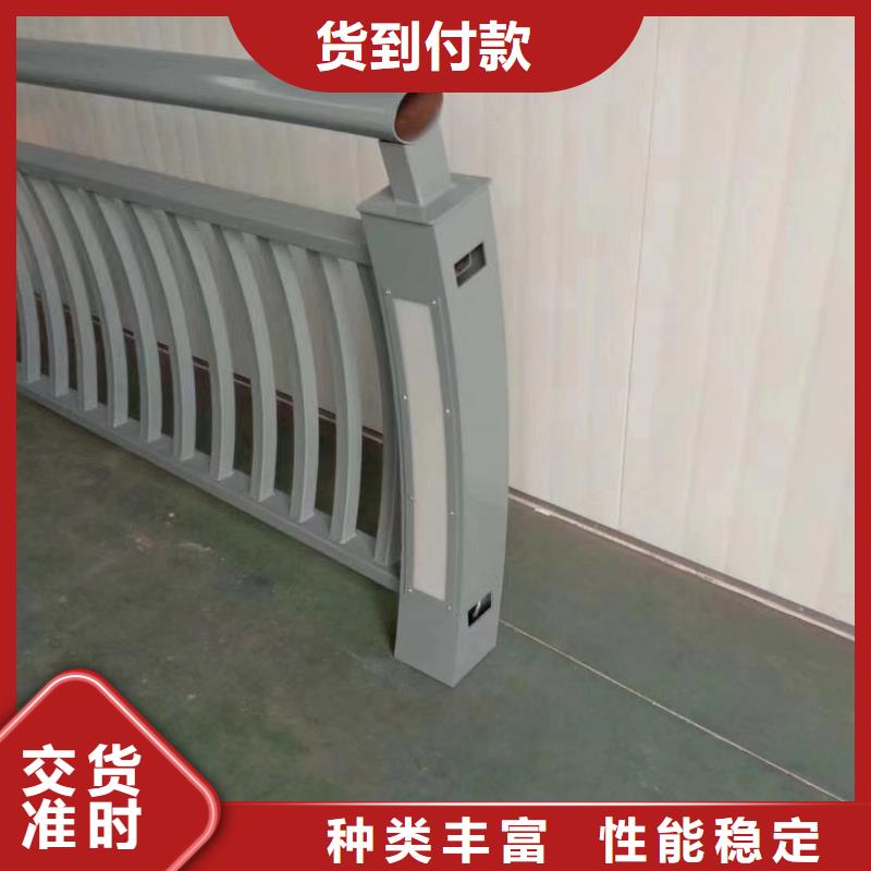 不锈钢复合管防撞护栏立柱厂家一个起售