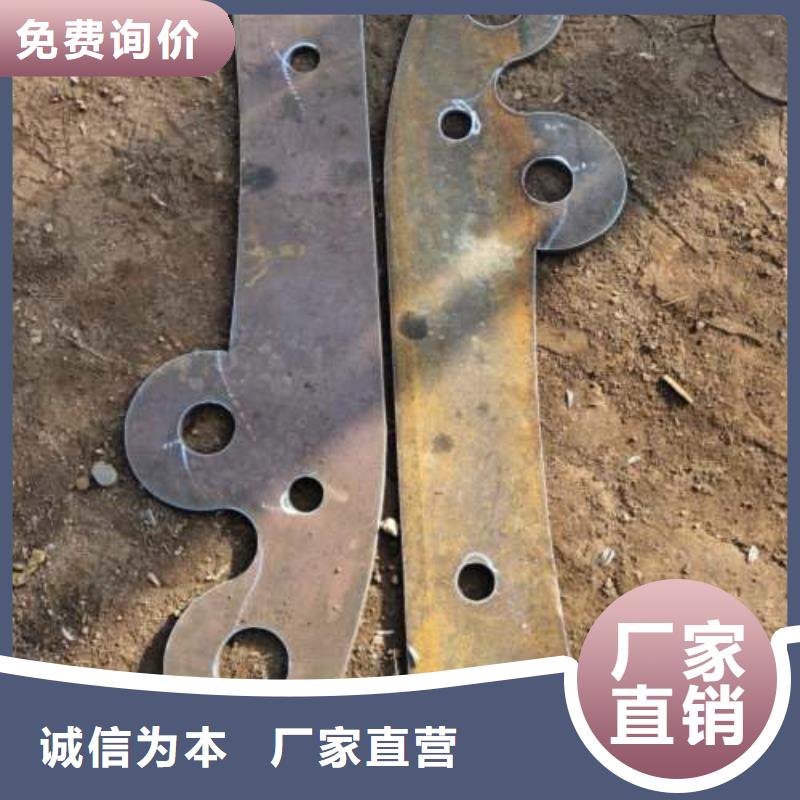 桥梁防撞支架,立柱桥梁防撞护栏严格把控每一处细节
