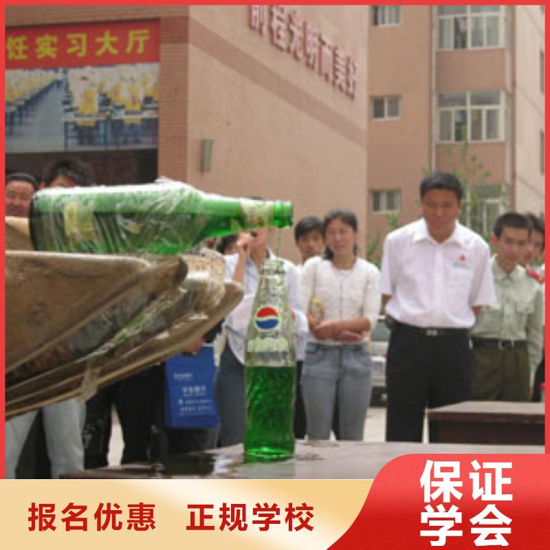 大专院校挖掘机培训学校挖掘机培训,【虎振招生电话】全程实操