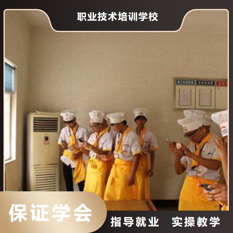 虎振烹饪挖掘机培训师资力量强