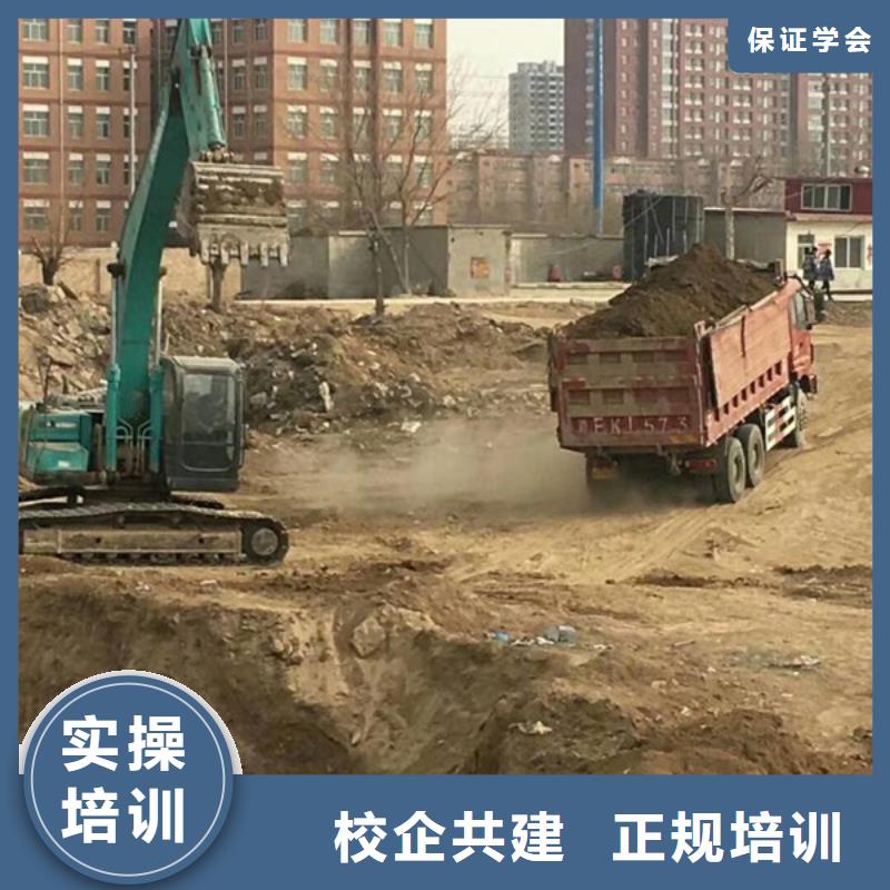  塔吊叉车培训就业不担心
