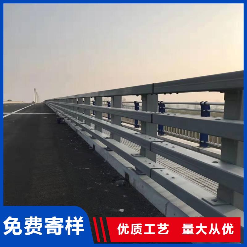 防撞护栏镀锌波形护栏源头厂家供应