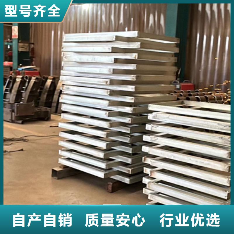 护栏国道抗冲击围栏品类齐全