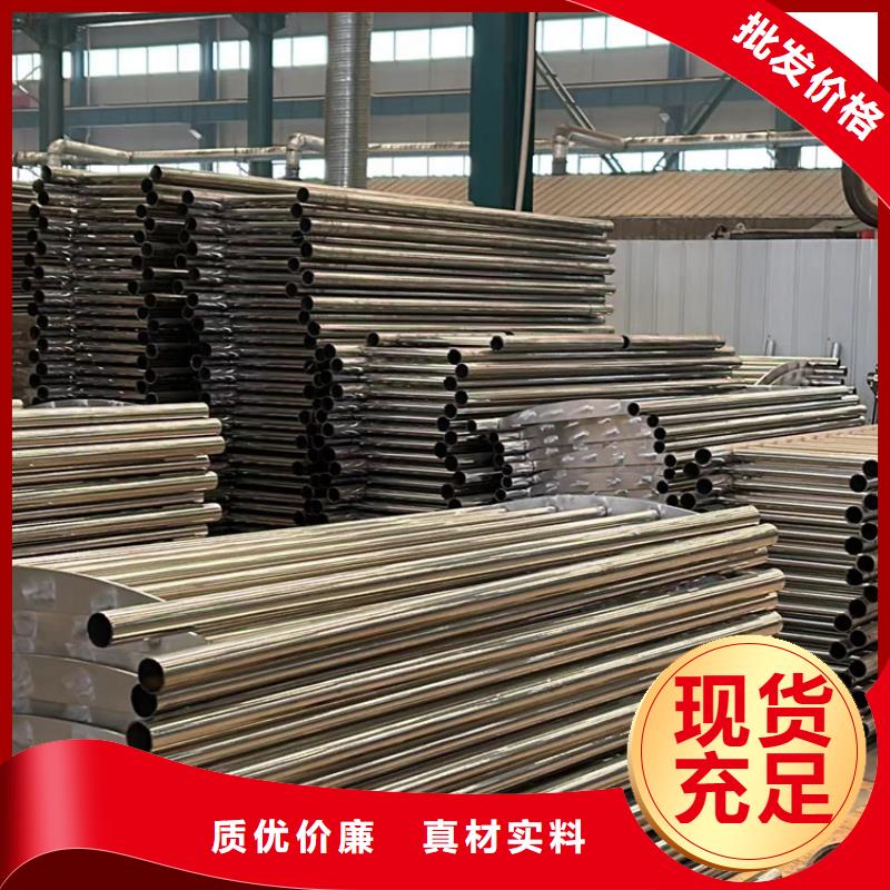 灯光护栏防撞护栏厂家拥有先进的设备