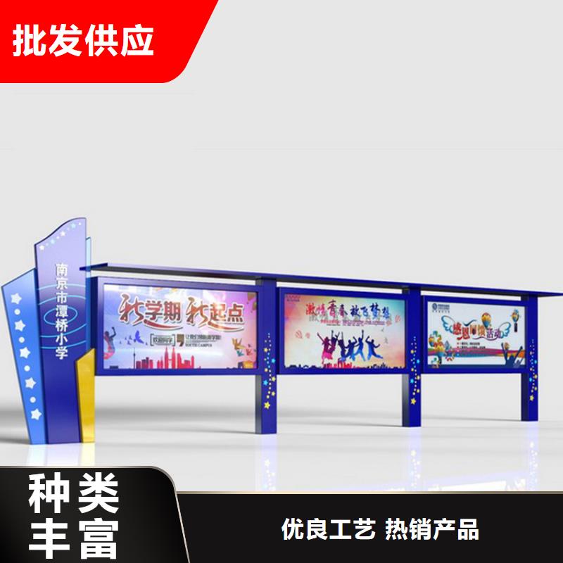 医院宣传栏灯箱来厂考察