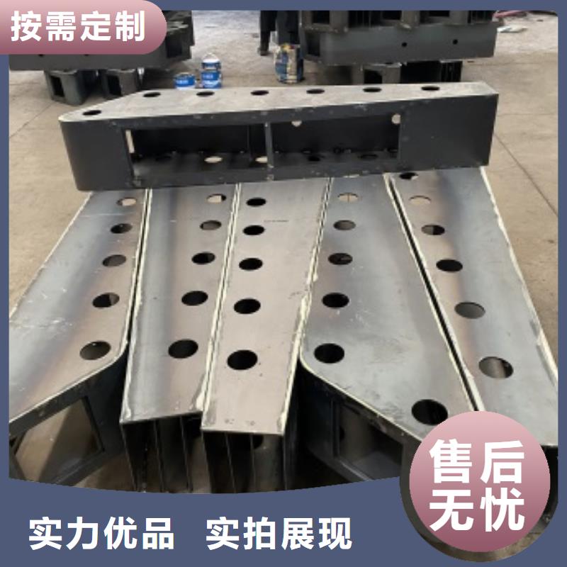 镀锌管景观护栏防撞护栏厂家【 灯光护栏 不锈钢复合管产地工厂】