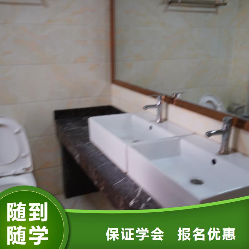 山东艺考文化课高考复读周日班校企共建